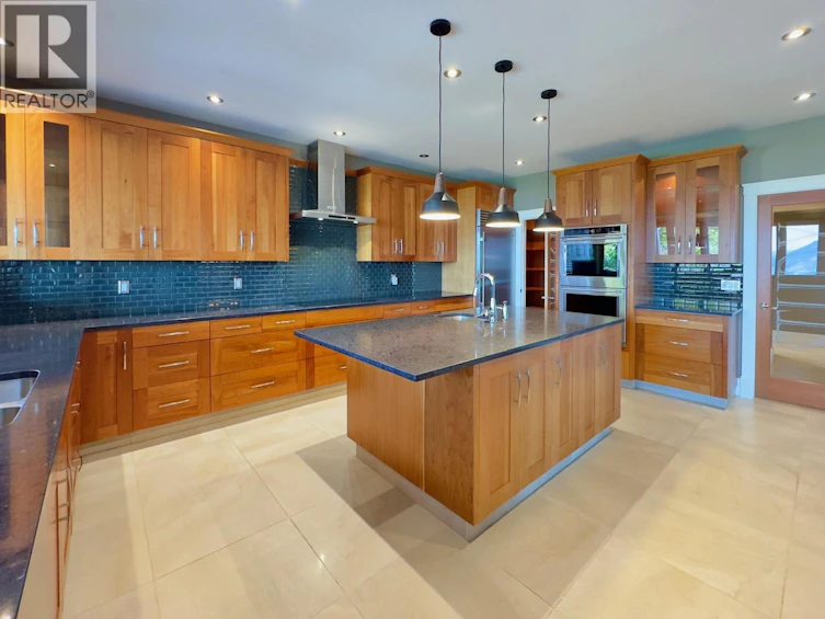 137 Westview Drive, Penticton, BC, V2A 7V9 - 30
