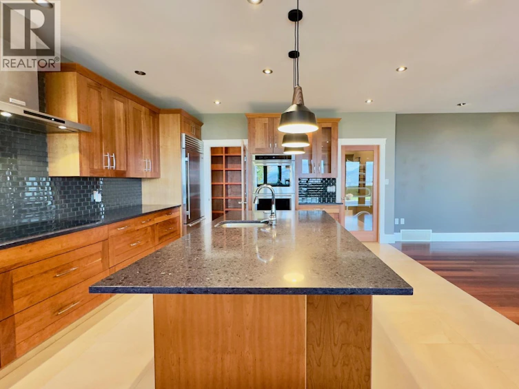 137 Westview Drive, Penticton, BC, V2A 7V9 - 31
