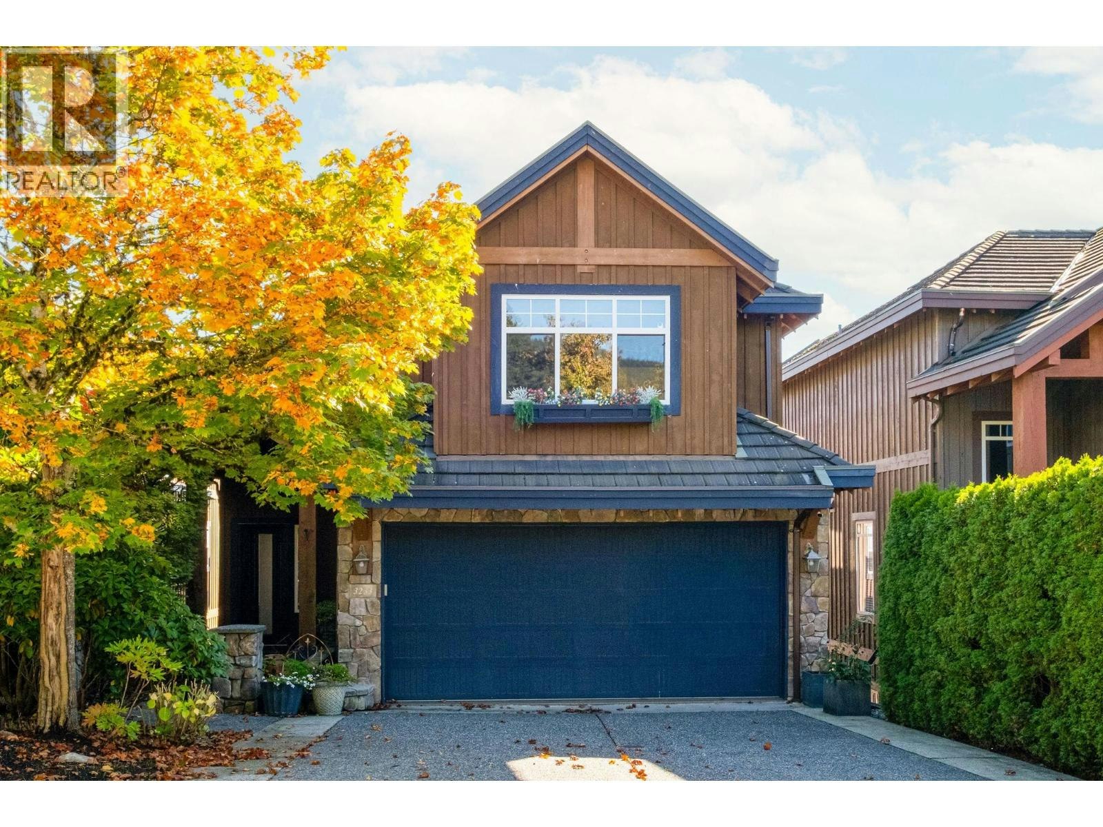 3233 Chartwell Lane, Coquitlam, BC, V3E 3N1