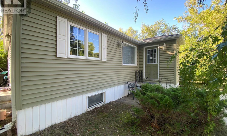204 4th Street E