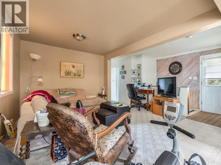 8609 Aberdeen Road, Coldstream, BC, V1B 2L8 - 9
