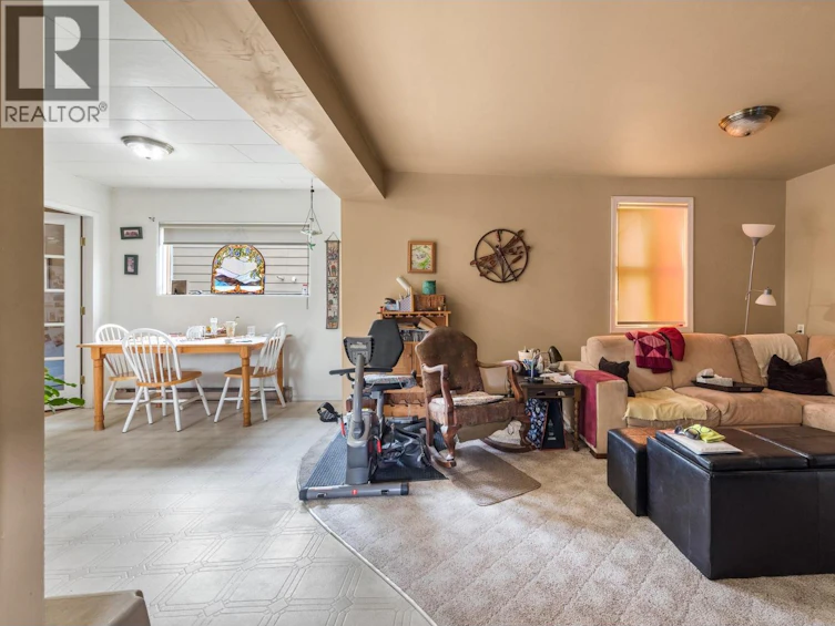 8609 Aberdeen Road, Coldstream, BC, V1B 2L8 - 10