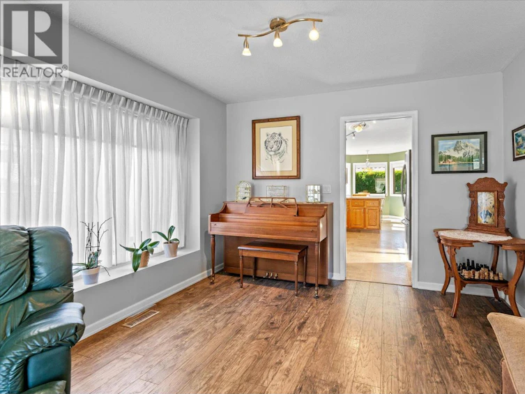 2166 Kaslo Court, Kelowna, BC, V1Y 8C1 - 8