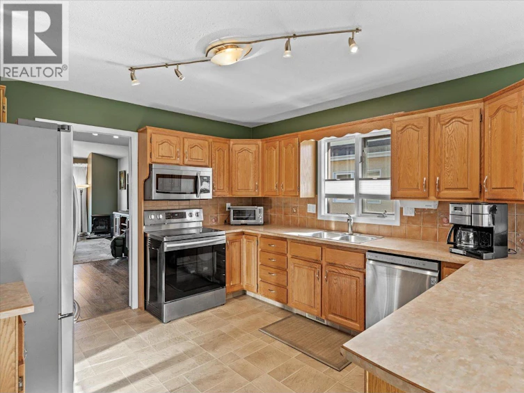 2166 Kaslo Court, Kelowna, BC, V1Y 8C1 - 10