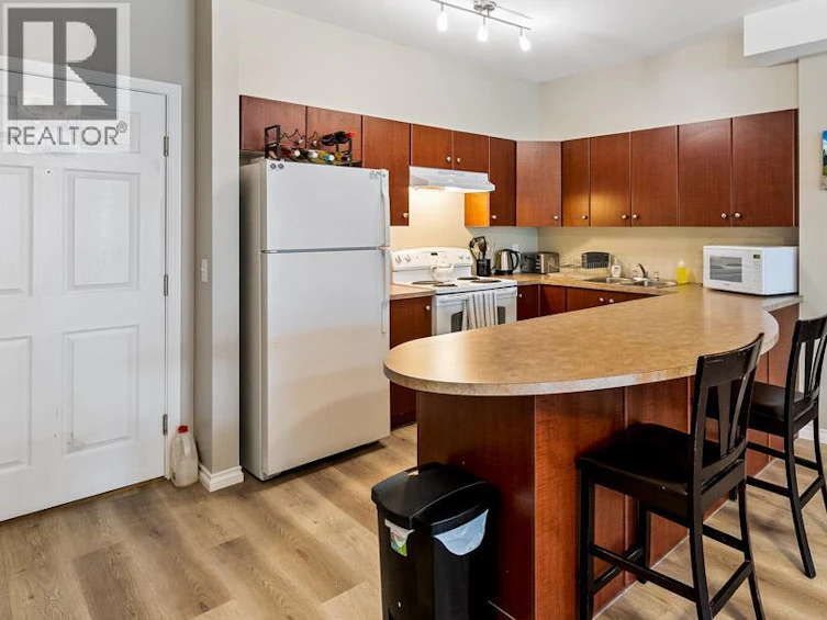2112-1873 Country Club Drive, Kelowna, BC, V1V 2W6 - 4