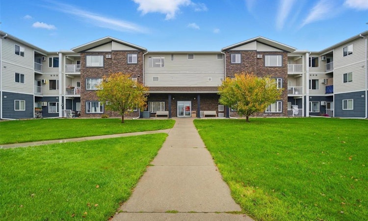 212-8 Brighton Lane