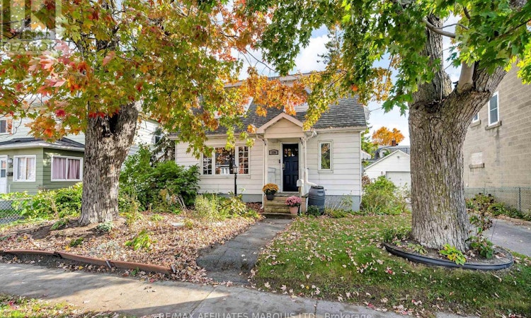 330 Fourth Street West