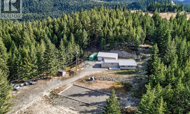 888 Barriere Lakes Road