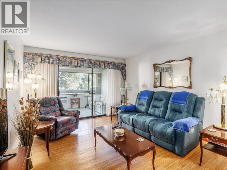 301-1075 Bernard Avenue, Kelowna, BC, V1Y 6P7 - 2