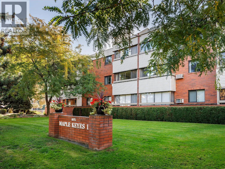 301-1075 Bernard Avenue, Kelowna, BC, V1Y 6P7