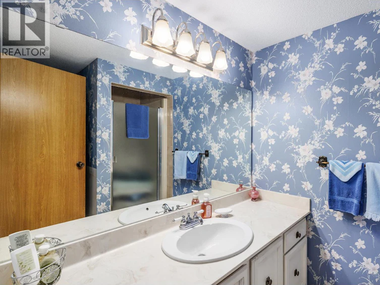 301-1075 Bernard Avenue, Kelowna, BC, V1Y 6P7 - 13