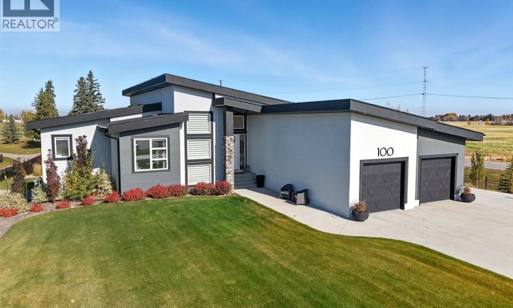 100 Greenbryre Crescent N