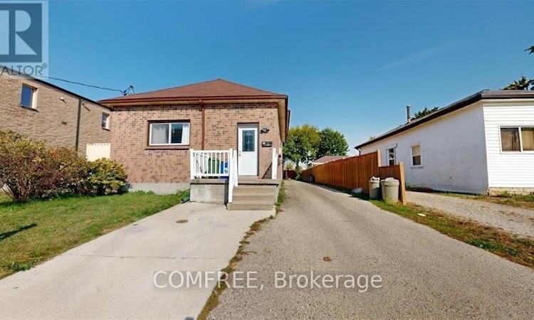 184 Simcoe Street