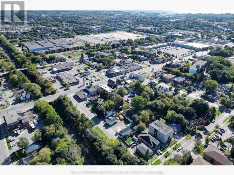 434-446 Simcoe Street S, Oshawa, ON, L1H 4J6 - 3