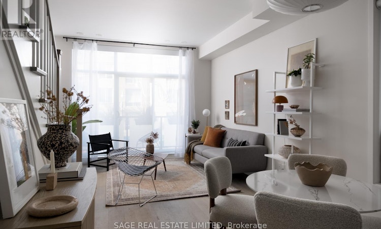 8-1321 Gerrard Street East