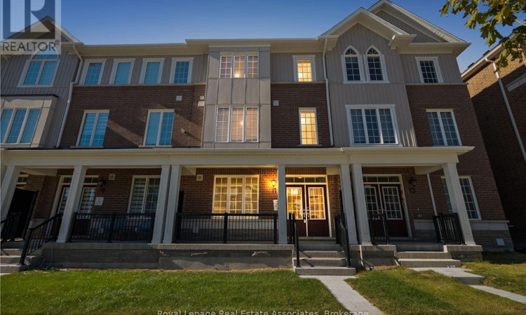 11 Cullingtree Place