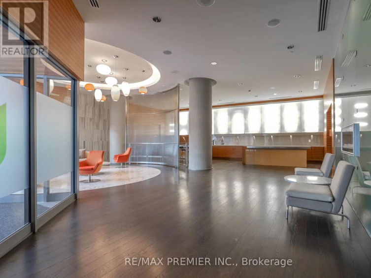 318-135 Village Green Square, Toronto, ON, M1S 0L1 - 3