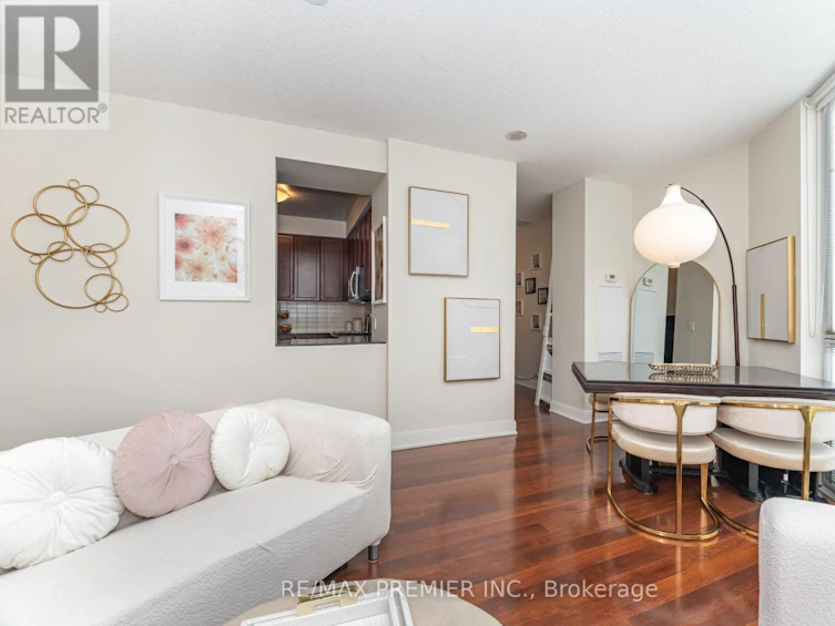 318-135 Village Green Square, Toronto, ON, M1S 0L1 - 18