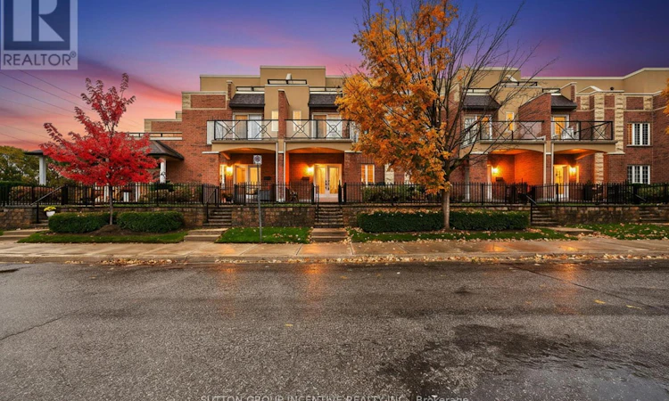 23 White Oaks Road