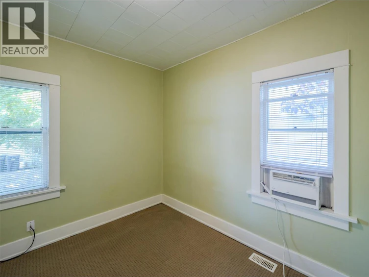363 W Nanaimo Avenue, Penticton, BC, V2A 1N8 - 19