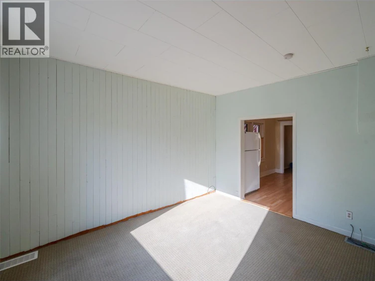 363 W Nanaimo Avenue, Penticton, BC, V2A 1N8 - 5