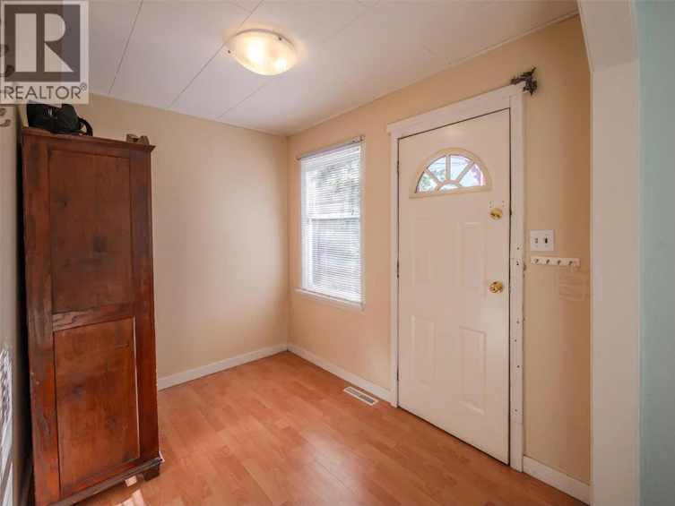 363 W Nanaimo Avenue, Penticton, BC, V2A 1N8 - 6