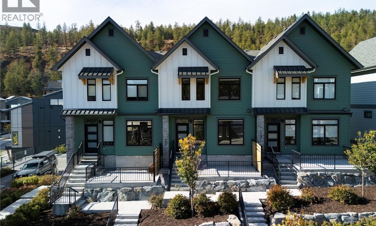 113-1435 Cara Glen Way