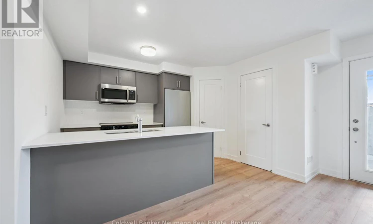 41-940 St. David Street N