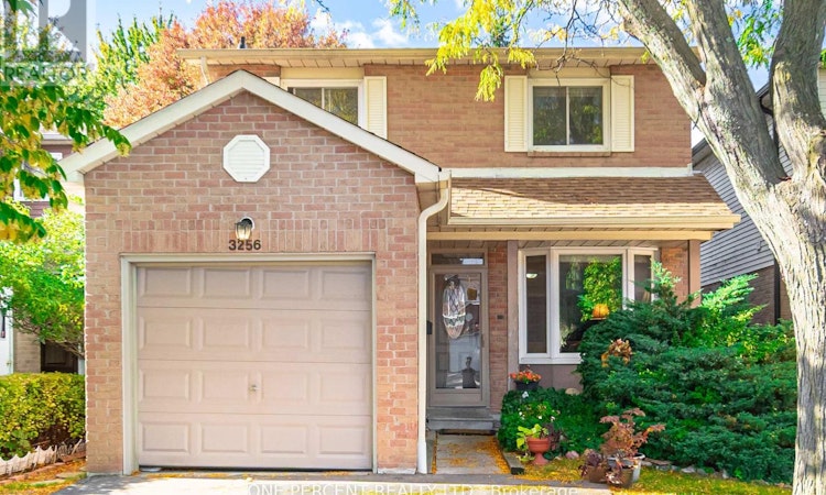 3256 Anderson Crescent