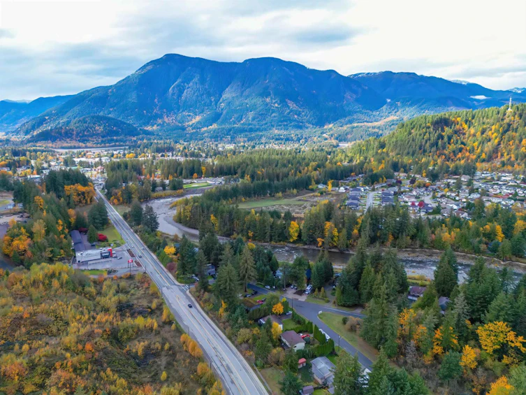 950 Old Hope Princeton Way, Hope, BC, V0X 1L4 - 17