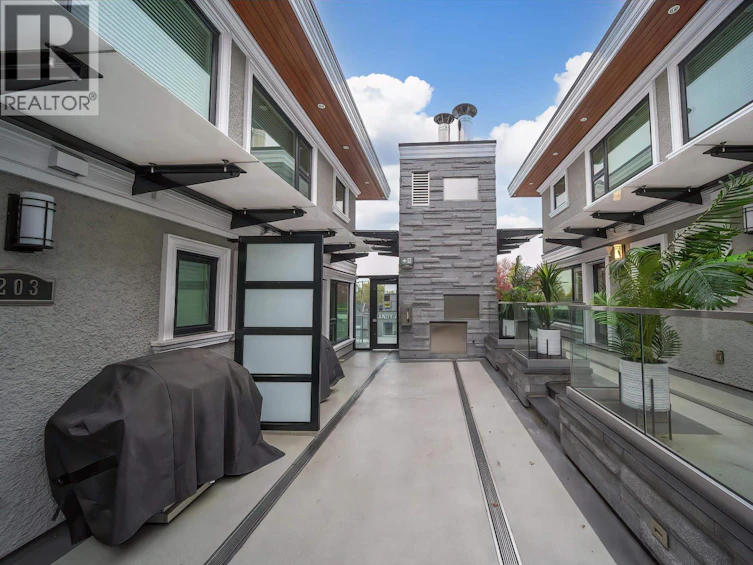 6508 Knight Street, Vancouver, BC, V5P 2W2 - 2