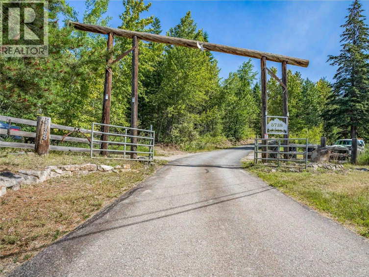 5738 Goudie Road, Kelowna, BC, V1P 1M4 - 5