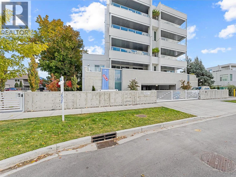 402-4071 Lakeshore Road, Kelowna, BC, V1W 1V7 - 3