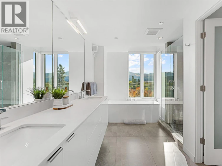 402-4071 Lakeshore Road, Kelowna, BC, V1W 1V7 - 33