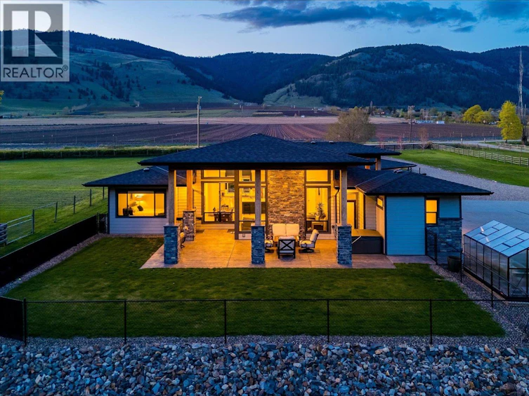 7260 6 Highway, Coldstream, BC, V1B 3H4 - 4