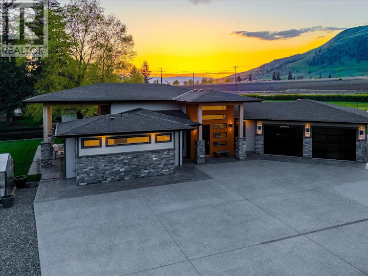 7260 6 Highway, Coldstream, BC, V1B 3H4 - 91