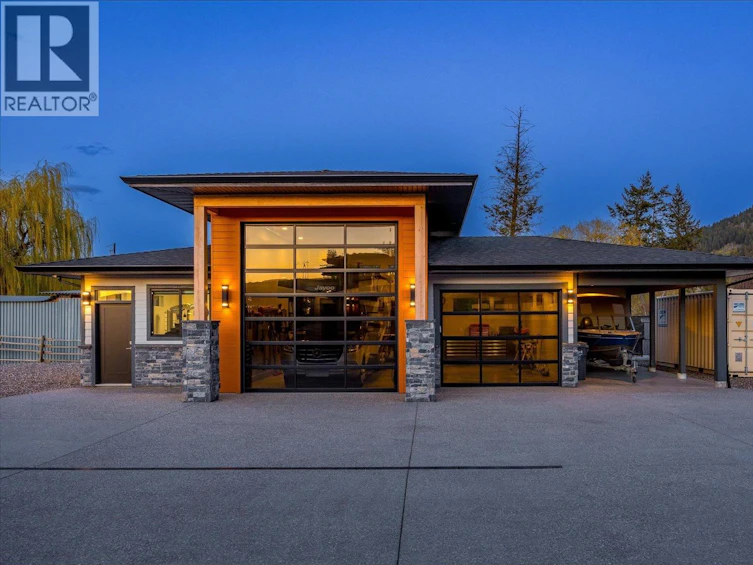 7260 6 Highway, Coldstream, BC, V1B 3H4 - 88