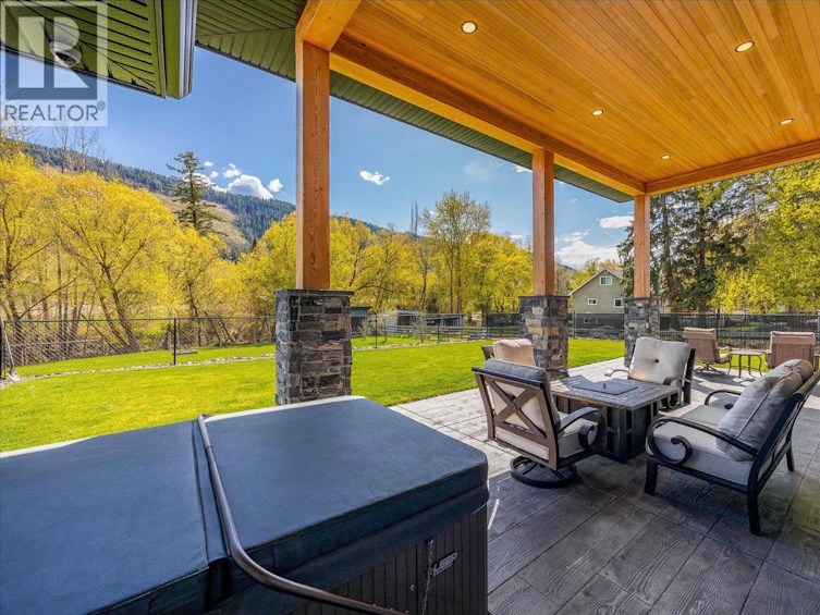 7260 6 Highway, Coldstream, BC, V1B 3H4 - 38