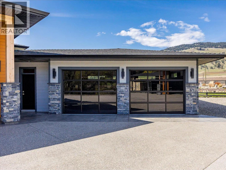 7260 6 Highway, Coldstream, BC, V1B 3H4 - 32