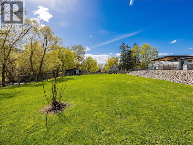 7260 6 Highway, Coldstream, BC, V1B 3H4 - 57
