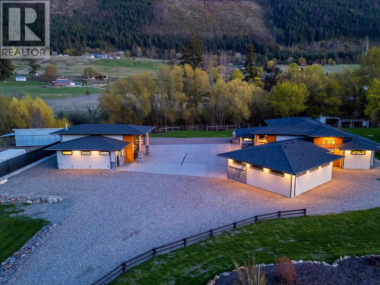 7260 6 Highway, Coldstream, BC, V1B 3H4 - 95