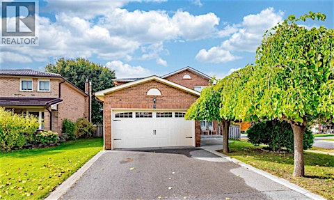 9 Ballycastle Crescent, Brampton, ON, L6Z 2V6