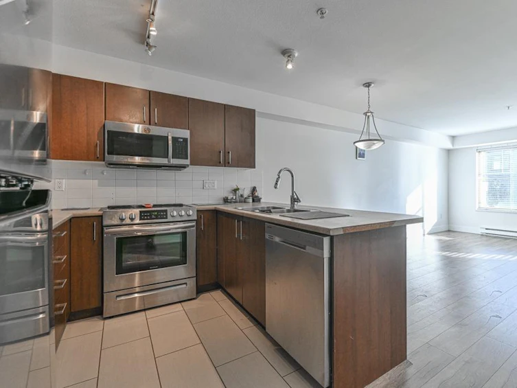 215-45567 Yale Road, Chilliwack, BC, V2P 0B2 - 9