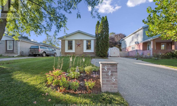 345 Stornoway Drive