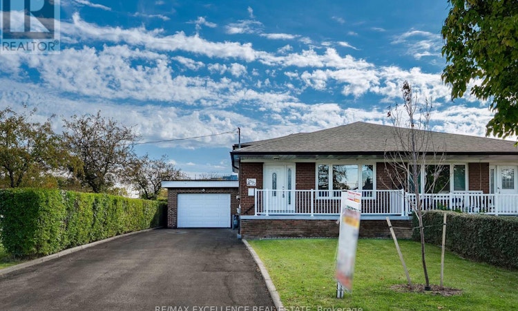 3692 Crabtree Crescent