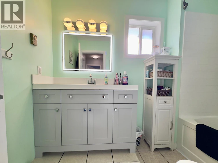 110-3004 South Main Street, Penticton, BC, V2A 5J6 - 32