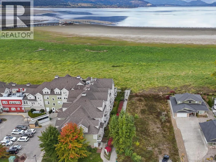 721 NE Harbourfront Drive, Salmon Arm, BC, V1E 3L4 - 6
