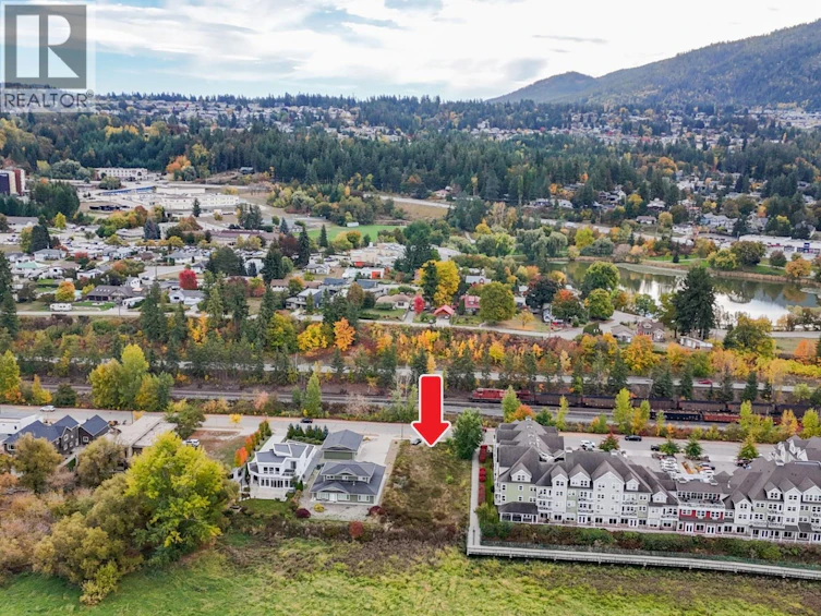 721 NE Harbourfront Drive, Salmon Arm, BC, V1E 3L4 - 4