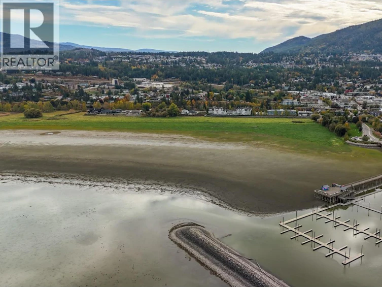 721 NE Harbourfront Drive, Salmon Arm, BC, V1E 3L4 - 13