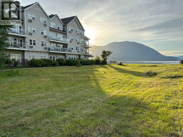 721 NE Harbourfront Drive, Salmon Arm, BC, V1E 3L4 - 2